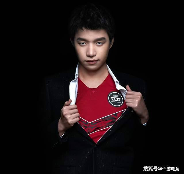 LPL“地震级”转会期大结局!厂长加盟JDG!Wei底薪加盟IG!