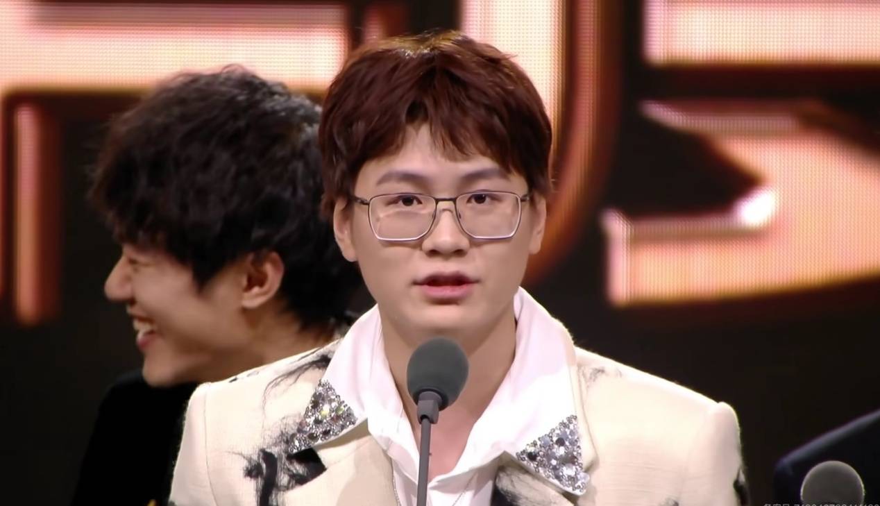 LPL转会期大反转!BLG引入新打野,但不是Jiejie,IG危机已经解除