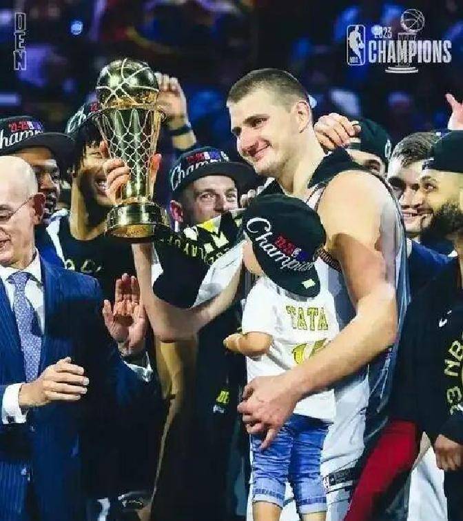 场均9分命中率近八成！博格丹伤退，塞尔维亚男篮争冠添变数