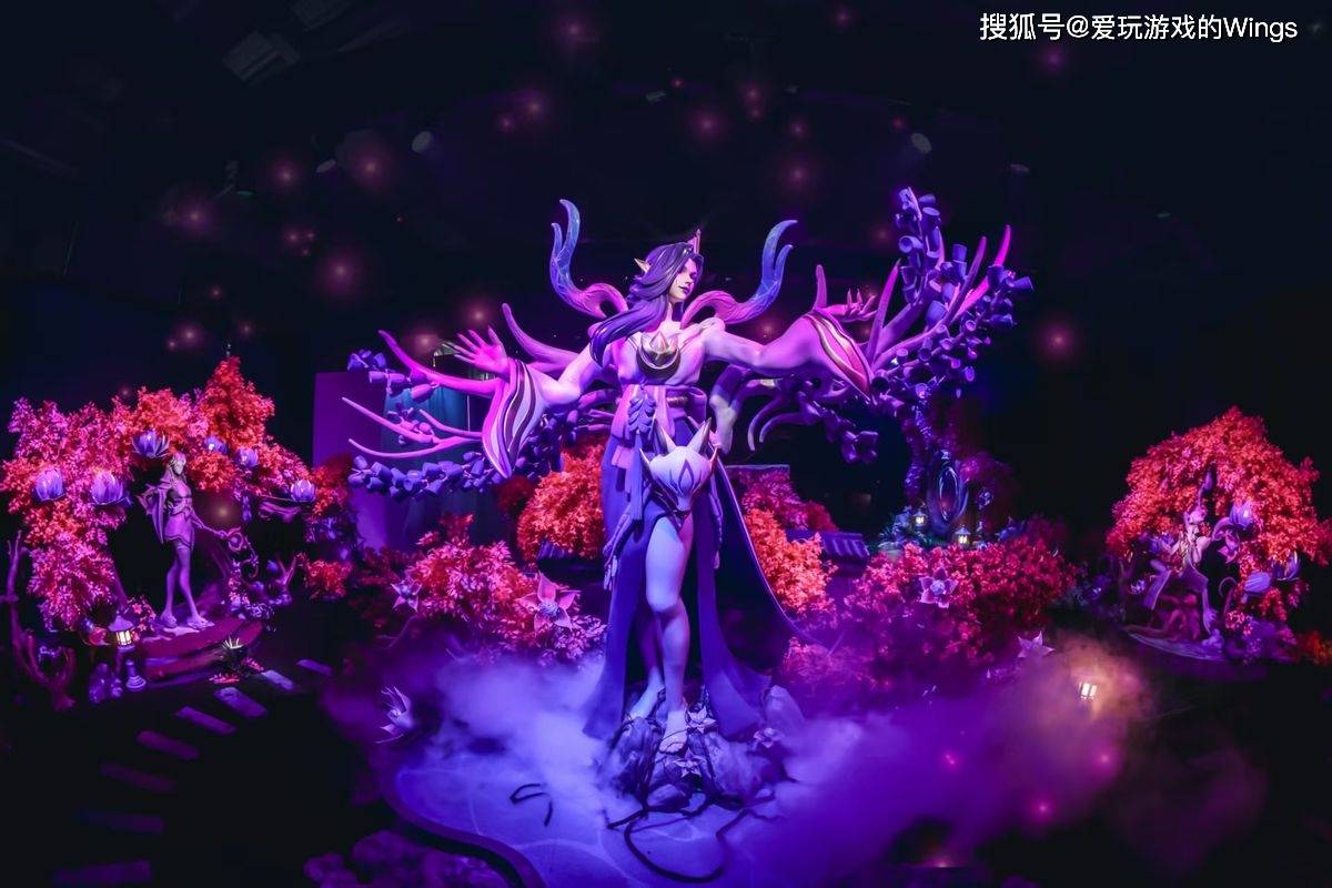 大巴免费接送,还有免费周边——LOL生日会竟如此阔绰!